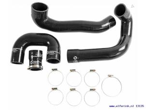 Nieuwe Intercooler Slang Saab 9-3 03- Prijs € 127,05 Inclusief btw aangeboden door Auto Demontage Elferink B.V.