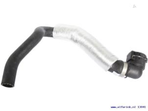 Nieuwe Koelwaterslang Saab 9-3 03- Prijs € 18,15 Inclusief btw aangeboden door Auto Demontage Elferink B.V.