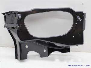 Nieuwe Koplampframe rechts Saab 9-3 03- Prijs € 90,75 Inclusief btw aangeboden door Auto Demontage Elferink B.V.