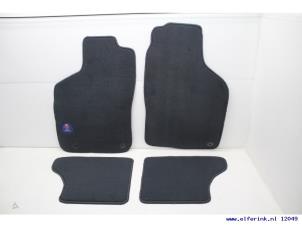 Nieuwe Matten Set Saab 9-3 Prijs € 36,30 Inclusief btw aangeboden door Auto Demontage Elferink B.V.