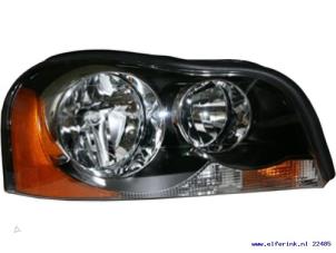 Nieuwe Rechter Koplamp Volvo XC90 Prijs € 181,50 Inclusief btw aangeboden door Auto Demontage Elferink B.V.