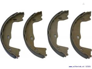Nieuwe Remschoenset Saab 9-5 Prijs € 21,18 Inclusief btw aangeboden door Auto Demontage Elferink B.V.