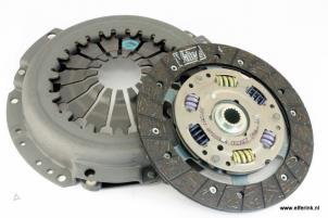 Nieuwe Koppelingsset (compleet) Saab 900 Prijs € 278,30 Inclusief btw aangeboden door Auto Demontage Elferink B.V.