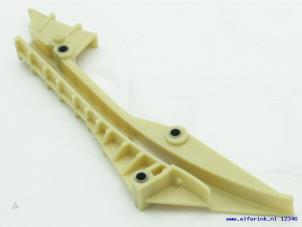 Nieuwe Kettinggeleider Saab 9-5 Prijs € 24,20 Inclusief btw aangeboden door Auto Demontage Elferink B.V.