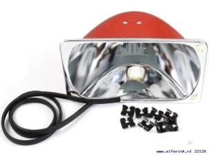 Nieuwe Koplampreflector links Volvo 2-Serie Prijs € 33,28 Inclusief btw aangeboden door Auto Demontage Elferink B.V.