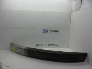 Gebruikte Bumpervulling voor Saab 9-5 Estate (YS3E) 2.2 TiD 16V Prijs € 40,00 Margeregeling aangeboden door Auto Demontage Elferink B.V.