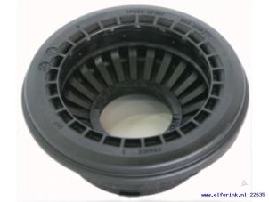 Nieuwe Schokdemper Rubber links-voor Volvo C30 Prijs € 18,15 Inclusief btw aangeboden door Auto Demontage Elferink B.V.