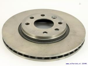 Nieuwe Remschijf voor Volvo 4-Serie Prijs € 36,30 Inclusief btw aangeboden door Auto Demontage Elferink B.V.