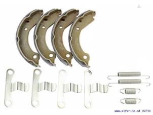 Nieuwe Remschoenset Volvo 2-Serie Prijs € 24,20 Inclusief btw aangeboden door Auto Demontage Elferink B.V.