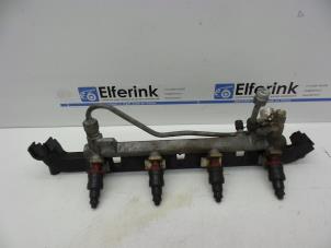 Gebruikte Injector brug Opel Omega B Caravan (21/22/23) 2.2 16V Prijs € 100,00 Margeregeling aangeboden door Auto Demontage Elferink B.V.