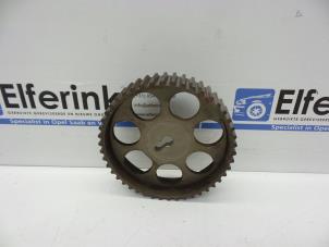 Gebruikte Nokkenas Tandwiel Opel Omega B Caravan (21/22/23) 2.2 16V Prijs € 25,00 Margeregeling aangeboden door Auto Demontage Elferink B.V.