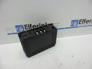 Gebruikte Display Interieur Opel Omega B Caravan (21/22/23) 2.2 16V Prijs € 50,00 Margeregeling aangeboden door Auto Demontage Elferink B.V.