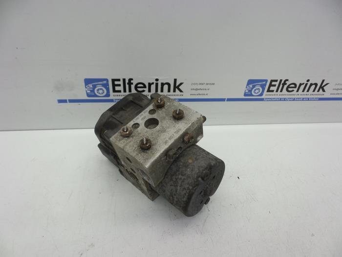 Gebruikte ABS Pomp Volvo V40 (VW) 1.9 TD Prijs € 125,00 Margeregeling aangeboden door Auto Demontage Elferink B.V.