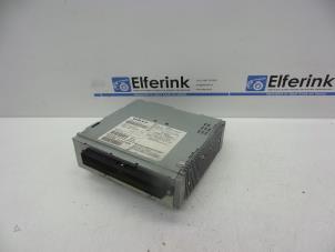 Gebruikte CD Speler Volvo V50 (MW) 2.0 D 16V Prijs € 50,00 Margeregeling aangeboden door Auto Demontage Elferink B.V.