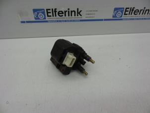 Gebruikte Bobine Volvo V40 (VW) 1.8 16V Prijs € 25,00 Margeregeling aangeboden door Auto Demontage Elferink B.V.