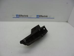 Gebruikte Motorsteun Saab 9000 CS 2.3i 16V LPT Ecopower Prijs € 40,00 Margeregeling aangeboden door Auto Demontage Elferink B.V.