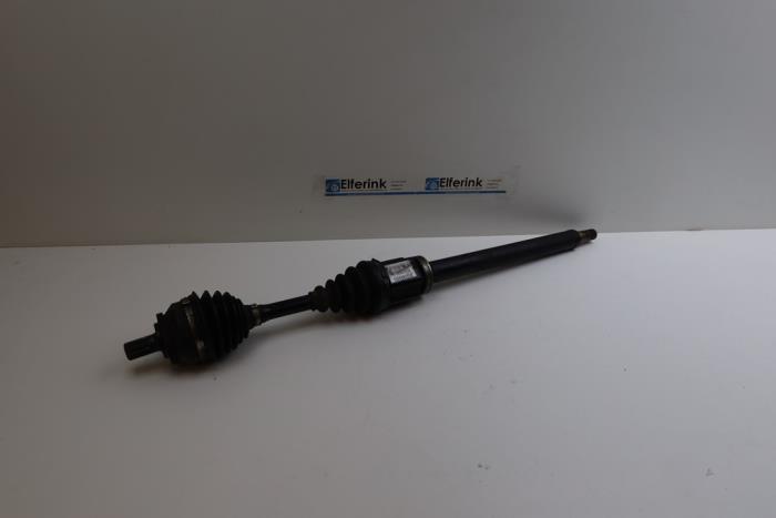 Gebruikte Steekas rechts-voor Volvo S80 (TR/TS) 2.4 SE 20V 170 Prijs € 100,00 Margeregeling aangeboden door Auto Demontage Elferink B.V.