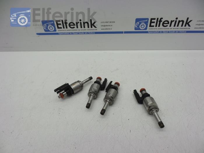 Injector (petrol injection) Volvo XC90