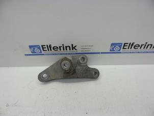 Gebruikte Motorrubber Volvo V40 (MV) 2.0 D4 20V Prijs € 25,00 Margeregeling aangeboden door Auto Demontage Elferink B.V.