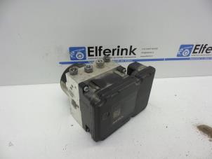 Gebruikte ABS Pomp Volvo V40 (MV) 2.0 D4 20V Prijs € 125,00 Margeregeling aangeboden door Auto Demontage Elferink B.V.