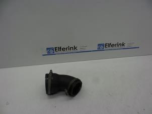 Gebruikte Intercooler Slang Volvo V40 (MV) 2.0 D4 20V Prijs € 25,00 Margeregeling aangeboden door Auto Demontage Elferink B.V.