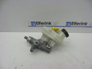 Gebruikte Hoofdremcilinder Opel Astra J Sports Tourer (PD8/PE8/PF8) 1.4 Turbo 16V Bi-Fuel Prijs € 25,00 Margeregeling aangeboden door Auto Demontage Elferink B.V.