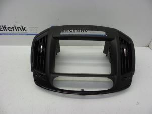 Gebruikte Middenconsoles Opel Insignia 2.0 Biturbo CDTI 16V Prijs € 25,00 Margeregeling aangeboden door Auto Demontage Elferink B.V.