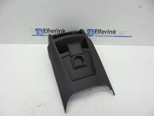 Gebruikte Middenconsoles Opel Insignia 2.0 Biturbo CDTI 16V Prijs € 25,00 Margeregeling aangeboden door Auto Demontage Elferink B.V.