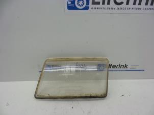 Gebruikte Koplampglas rechts Saab 900 I 2.0 i 16V Prijs € 25,00 Margeregeling aangeboden door Auto Demontage Elferink B.V.