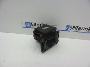 Gebruikte Luchthoeveelheidsmeter Volvo V40 (VW) 1.8i 16V Prijs € 75,00 Margeregeling aangeboden door Auto Demontage Elferink B.V.