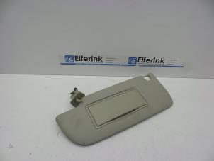 Gebruikte Zonneklep Saab 9-3 Sport Estate (YS3F) 1.9 TTiD 16V Prijs € 25,00 Margeregeling aangeboden door Auto Demontage Elferink B.V.