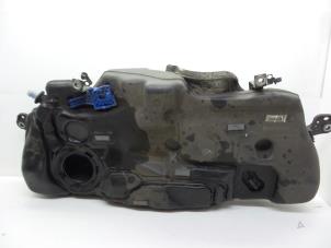 Gebruikte Tank Volvo S90 II 2.0 D4 16V Prijs € 150,00 Margeregeling aangeboden door Auto Demontage Elferink B.V.