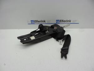 Gebruikte Veiligheidsgordel midden-voor Volvo XC70 (BZ) 2.4 D5 20V AWD Prijs € 50,00 Margeregeling aangeboden door Auto Demontage Elferink B.V.