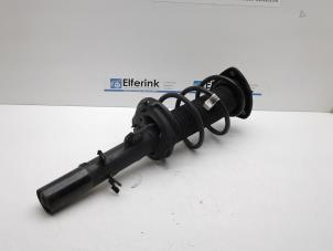 Gebruikte Mac Phersonpoot links-voor Volvo XC40 (XZ) 2.0 T5 16V AWD Prijs € 150,00 Margeregeling aangeboden door Auto Demontage Elferink B.V.