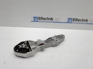 Gebruikte Motorrubber Volvo XC40 (XZ) 2.0 T5 16V AWD Prijs € 30,00 Margeregeling aangeboden door Auto Demontage Elferink B.V.