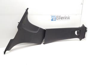 Gebruikte Stijl midden-links Volvo XC40 (XZ) 2.0 T5 16V AWD Prijs € 40,00 Margeregeling aangeboden door Auto Demontage Elferink B.V.