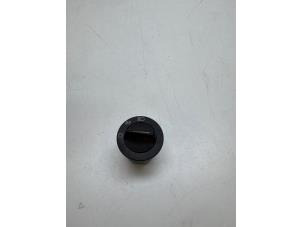 Gebruikte Licht Schakelaar Saab Diversen Prijs € 25,00 Margeregeling aangeboden door Auto Demontage Elferink B.V.