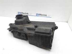 Gebruikte Luchtfilterhuis Volvo V50 (MW) 2.4 20V Prijs € 50,00 Margeregeling aangeboden door Auto Demontage Elferink B.V.