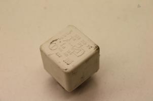 Gebruikte Relais Saab 9-3 03- Prijs € 25,00 Margeregeling aangeboden door Auto Demontage Elferink B.V.