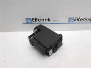 Gebruikte Zekeringkast Opel Insignia 2.8 V6 Turbo 24V 4x4 Ecotec Prijs € 25,00 Margeregeling aangeboden door Auto Demontage Elferink B.V.