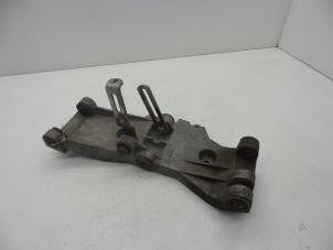 Gebruikte Motorrubber Volvo 940 I Estate 2.0 Turbo Prijs € 40,00 Margeregeling aangeboden door Auto Demontage Elferink B.V.