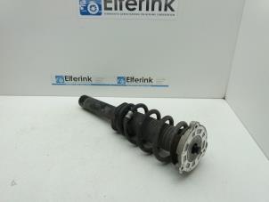 Gebruikte Mac Phersonpoot rechts-voor Volvo V90 Cross Country (PZ) 2.0 D5 16V AWD Prijs € 125,00 Margeregeling aangeboden door Auto Demontage Elferink B.V.