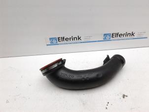 Gebruikte Intercooler Buis Volvo XC60 I (DZ) 2.4 D3 20V Prijs € 25,00 Margeregeling aangeboden door Auto Demontage Elferink B.V.