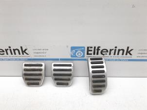 Gebruikte Pedalen Set Volvo XC60 I (DZ) 2.0 D4 16V Prijs € 40,00 Margeregeling aangeboden door Auto Demontage Elferink B.V.