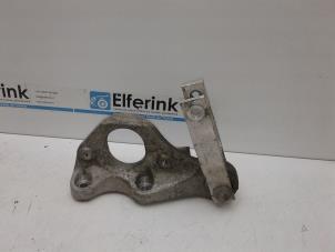 Gebruikte Motorrubber Volvo V40 (MV) 2.0 D3 16V Prijs € 25,00 Margeregeling aangeboden door Auto Demontage Elferink B.V.