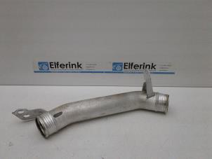 Gebruikte Intercooler Buis Volvo V40 Cross Country (MZ) 1.5 T3 16V Geartronic Prijs € 25,00 Margeregeling aangeboden door Auto Demontage Elferink B.V.