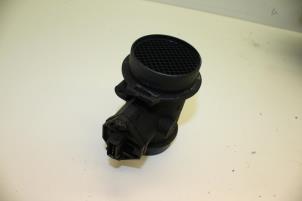 Gebruikte Luchtmassameter Saab 900 II Coupé 2.0 i,Si 16V Prijs € 75,00 Margeregeling aangeboden door Auto Demontage Elferink B.V.