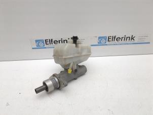 Gebruikte Hoofdremcilinder Volvo V70 (GW/LW/LZ) 2.5 10V Prijs € 40,00 Margeregeling aangeboden door Auto Demontage Elferink B.V.