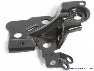 Nieuwe Steun (diversen) Volvo V70 Prijs € 48,40 Inclusief btw aangeboden door Auto Demontage Elferink B.V.