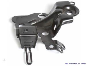 Nieuwe Steun (diversen) Volvo V70 Prijs € 48,40 Inclusief btw aangeboden door Auto Demontage Elferink B.V.